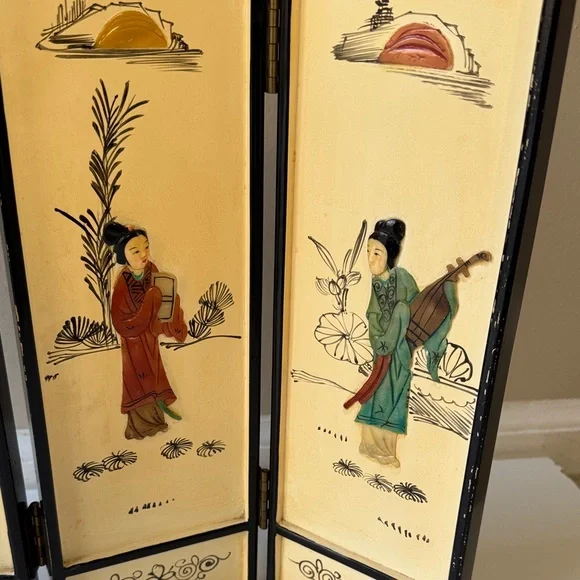 Vintage Asian Folding Screen with raised stone with inlay Asian ladies - Picture 3 of 14